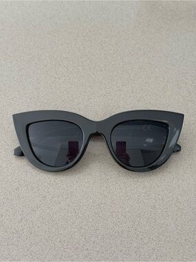 Black Cat-Eye Sunglasses - Women's Accessories